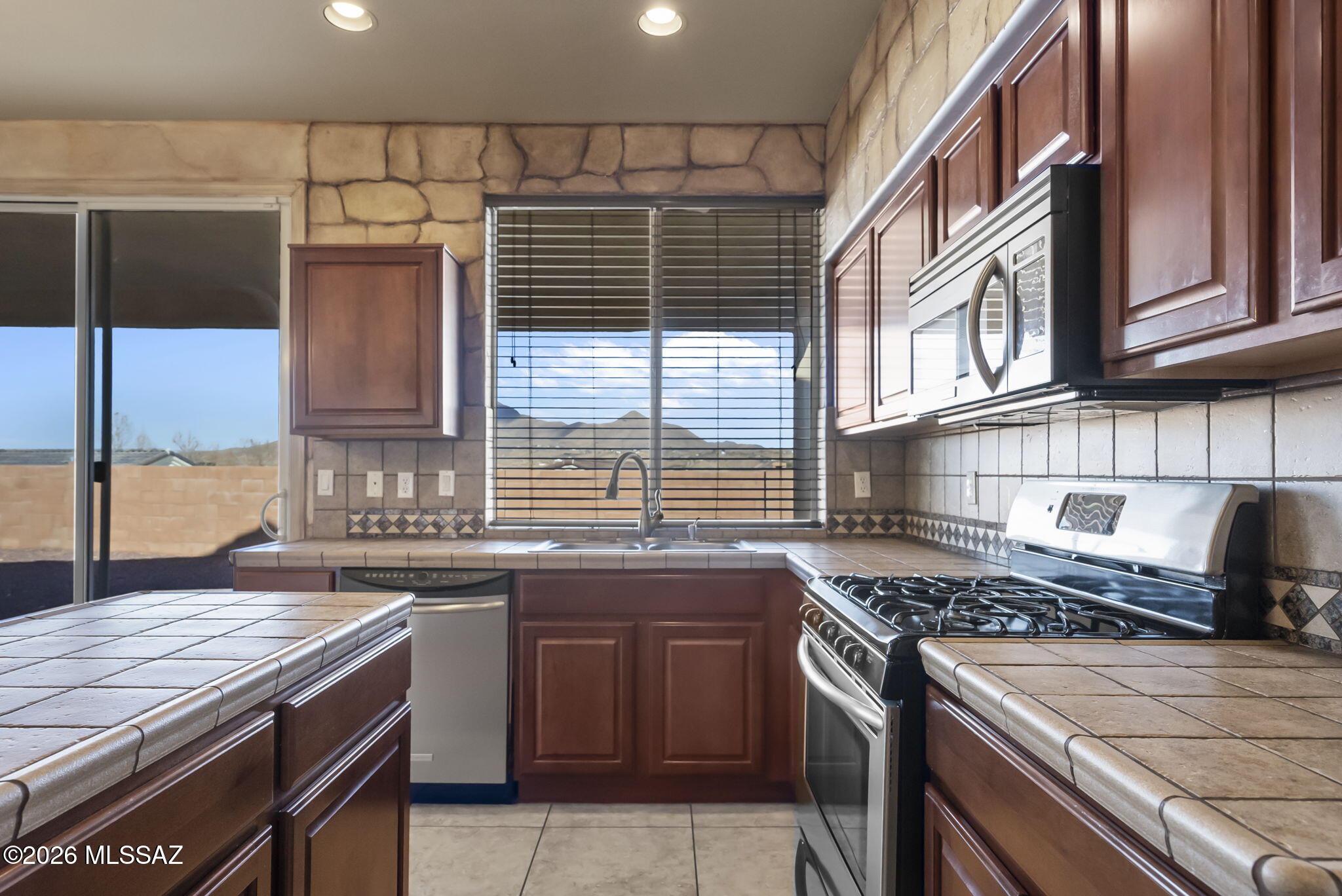 1095 Sicomoro Corte Rio Rico, AZ 85648 - Photo 13 of 32