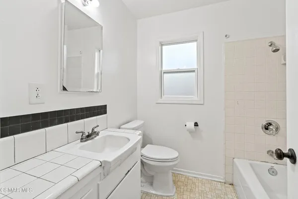 $2,750 | 3341 Porter Lane, Ventura, CA 93003