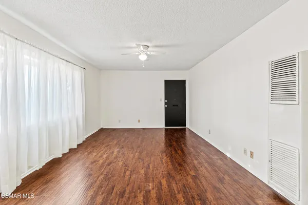 $2,750 | 3341 Porter Lane, Ventura, CA 93003
