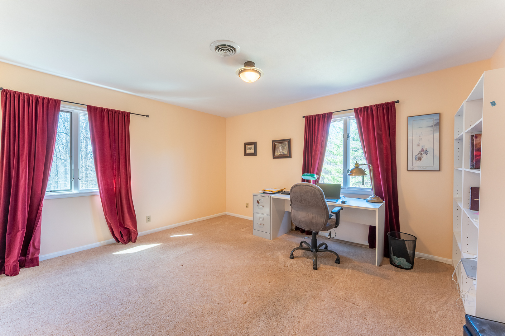 166 Union Grove Road Carbondale, IL 62903 - Photo 31 of 53 a workspace with furniture and a window