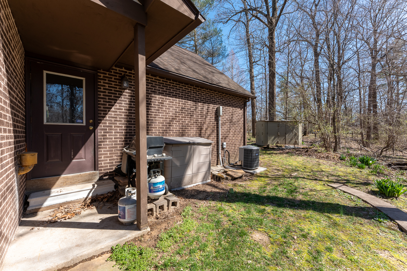 166 Union Grove Road Carbondale, IL 62903 - Photo 41 of 53 a view of a backyard with chairs