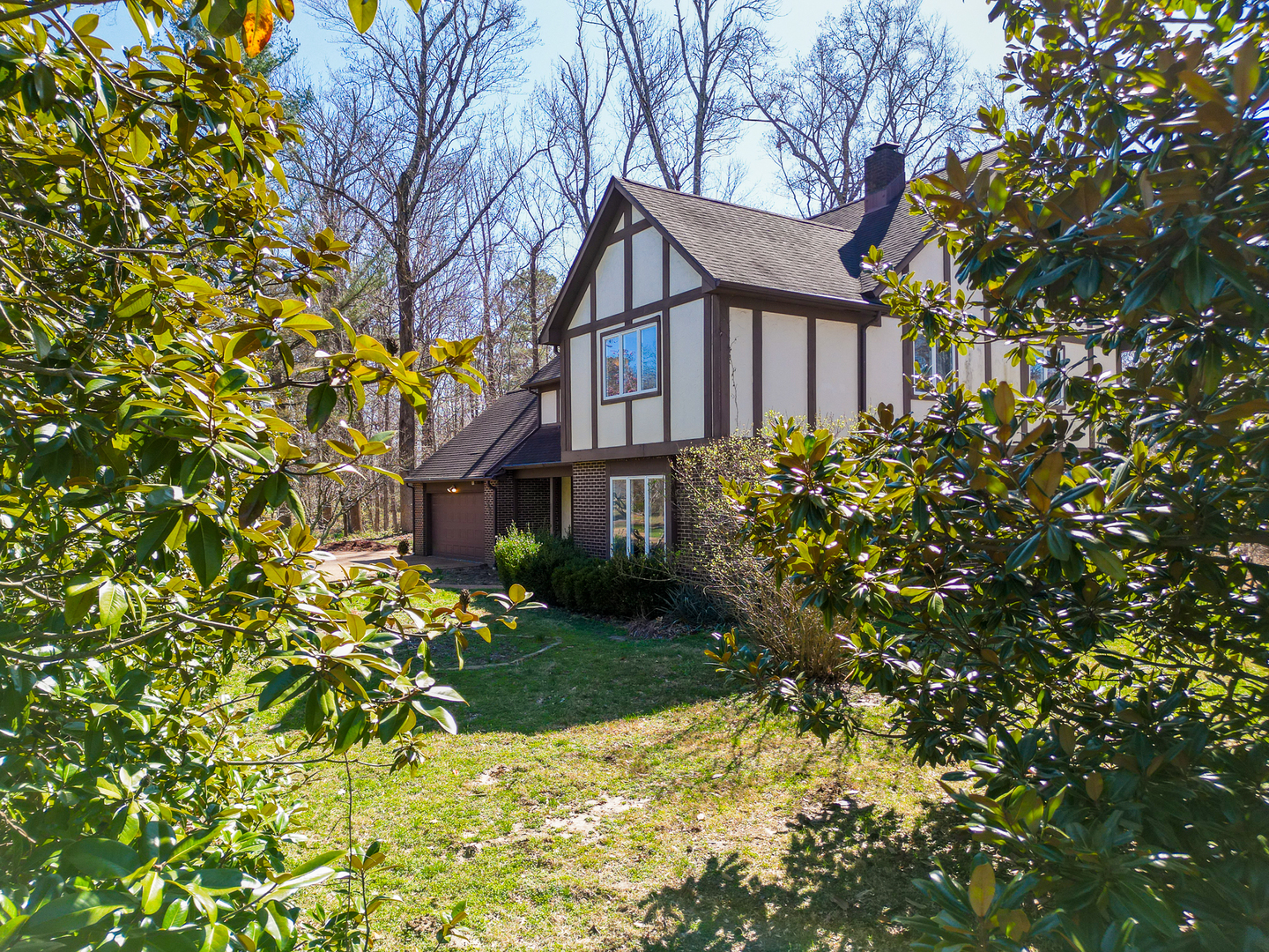 166 Union Grove Road Carbondale, IL 62903 - Photo 52 of 53 a front view of a house with a yard