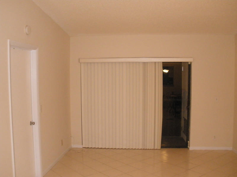 21938 Remsen Terrace, Unit 206 Boca Raton, FL 33433 - Photo 4 of 11 living room