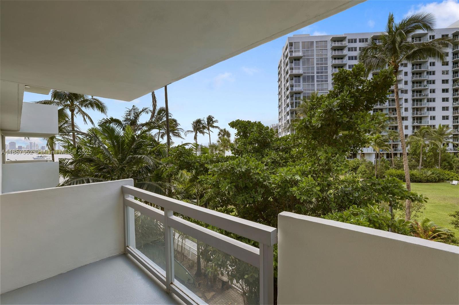 1500 Bay Road, Unit S0442 Miami Beach, FL 33139 - Photo 7 of 75