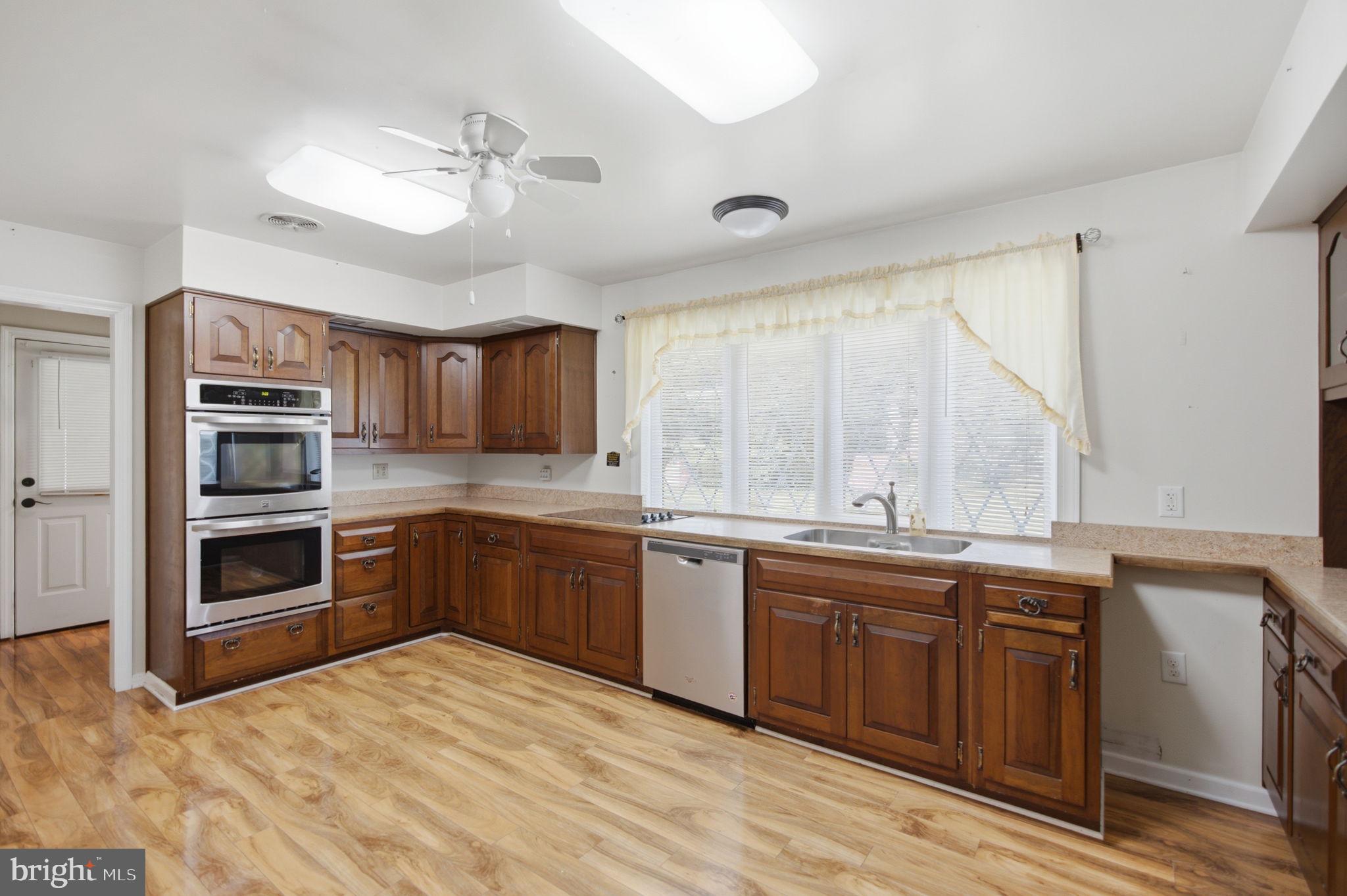 1439 Bedington Road Martinsburg, WV 25404 - Photo 18 of 54 Kitchen