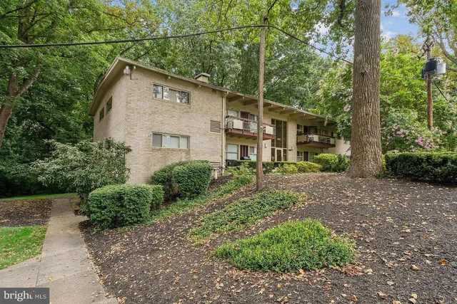 $1,500 | 4339 Americana Drive, Unit 4339, Annandale, VA 22003