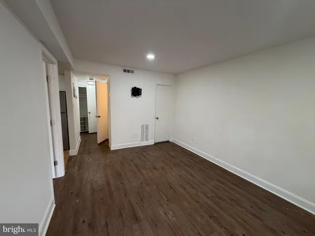 $1,500 | 4339 Americana Drive, Unit 4339, Annandale, VA 22003