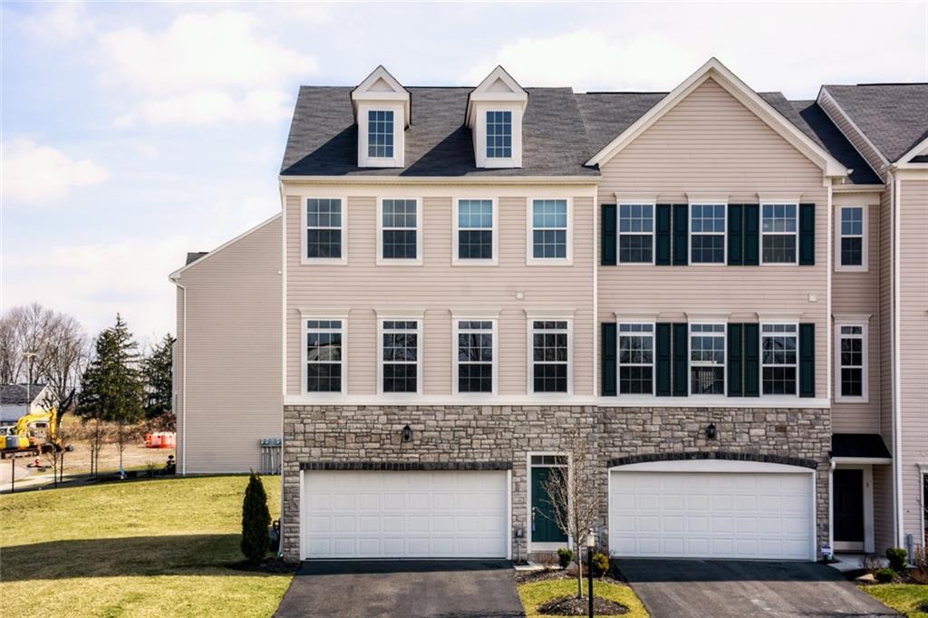 1 Truman Circle McKees Rocks, PA 15136 - Photo 1 of 25 1 Truman Circle in Kennedy Highlands!