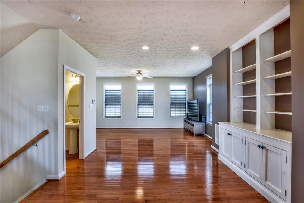 1 Truman Circle McKees Rocks, PA 15136 - Photo 11 of 25 Gallery Image 11