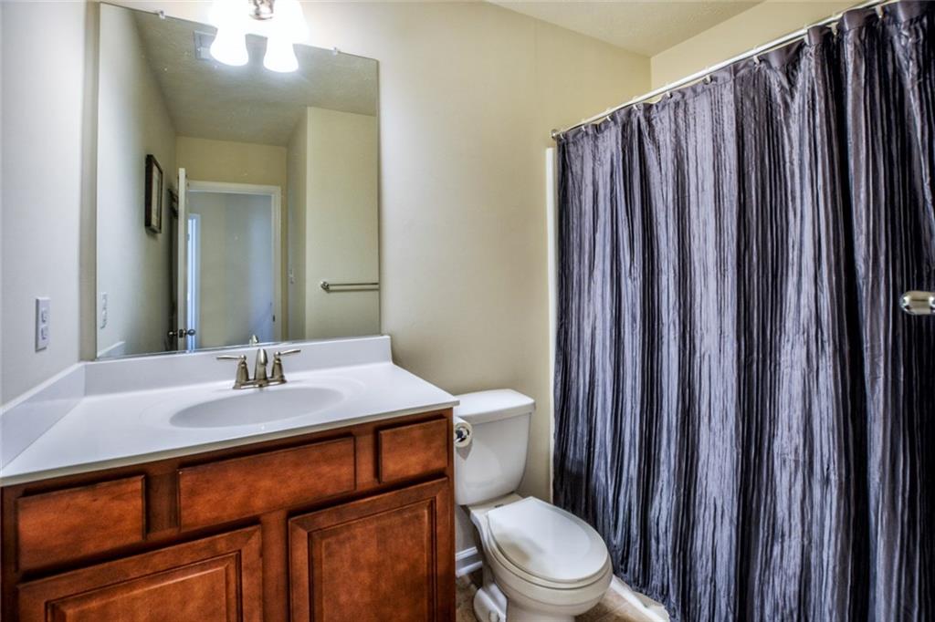 1 Truman Circle McKees Rocks, PA 15136 - Photo 21 of 25 2nd full bathroom upstairs