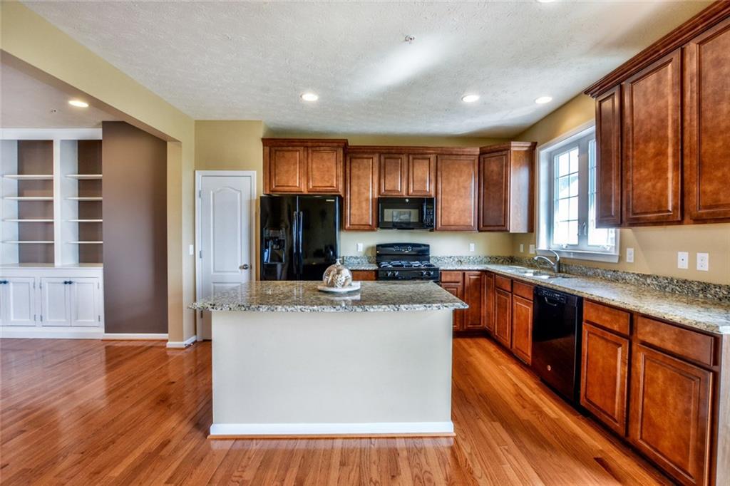 1 Truman Circle McKees Rocks, PA 15136 - Photo 4 of 25 Gallery Image 4