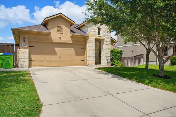$1,895 | 12427 Lincoln Creek, San Antonio, TX 78254