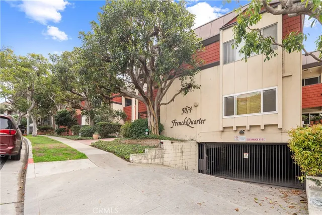 $620,000 | 5674 Windsor Way, Unit 201, Culver City, CA 90230