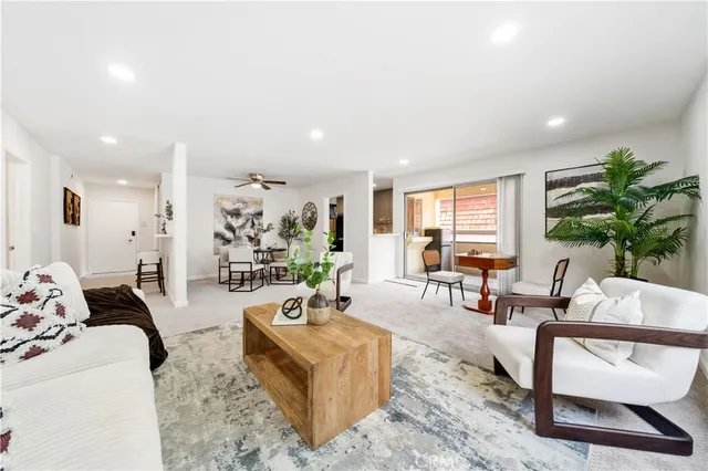 $620,000 | 5674 Windsor Way, Unit 201, Culver City, CA 90230