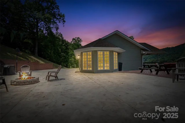 $849,000 | 189 Poverty Branch Road, Barnardsville, NC 28709