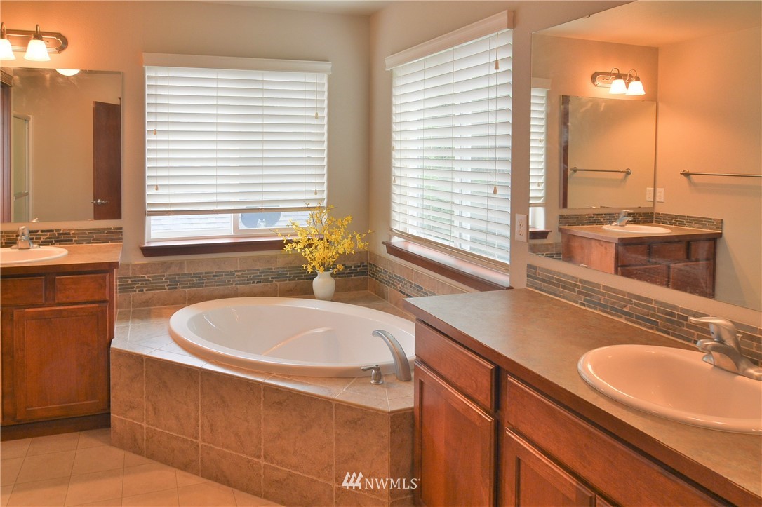 4757 Rochelle Street Southeast Lacey, WA 98503 - Photo 22 of 30 Gallery Image 22