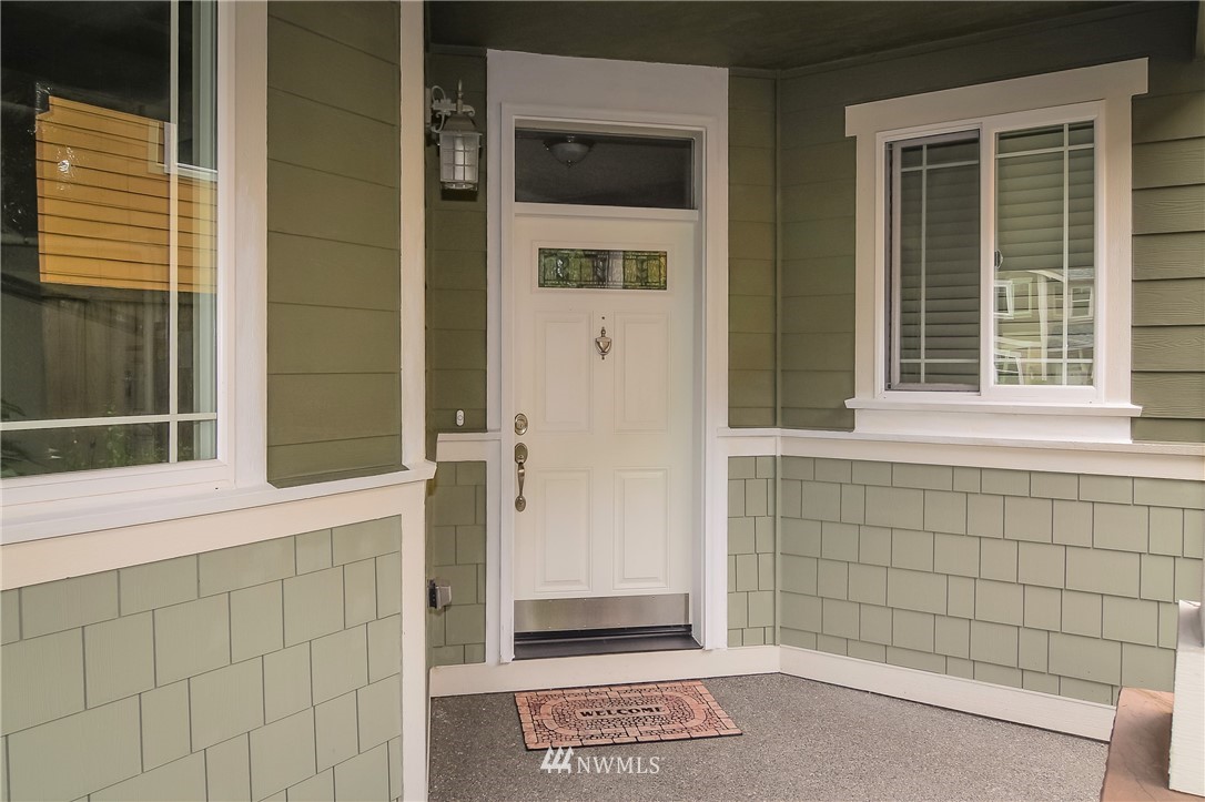 4757 Rochelle Street Southeast Lacey, WA 98503 - Photo 4 of 30 Gallery Image 4
