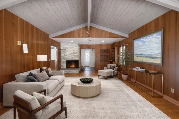 $3,695 | 520 Murray Hill Road, Vestal, NY 13850