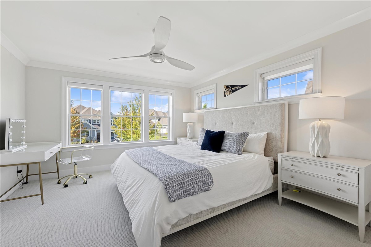 567 Hannah Lane Hinsdale, IL 60521 - Photo 19 of 33 a bedroom with a large bed and a window