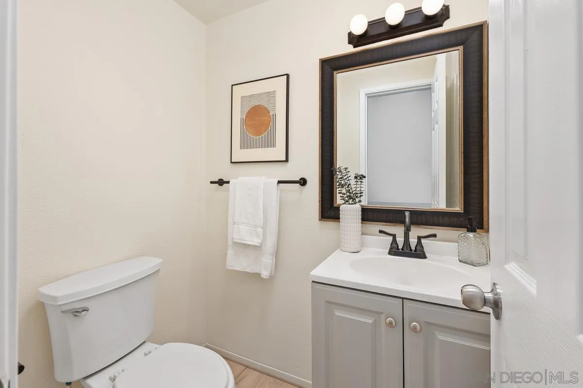 12204 Rancho Bernardo Road, Unit B San Diego, CA 92128 - Photo 10 of 34