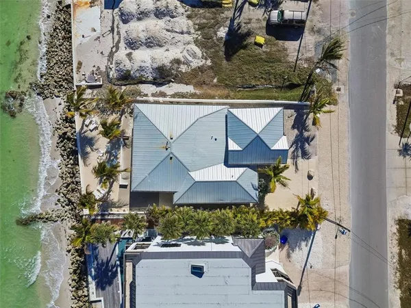 $2,999,000 | 865 North Shore Drive, Anna Maria, FL 34216
