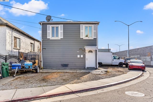 $1,200,000 | 812 Lisbon Avenue, Oakland, CA 94601
