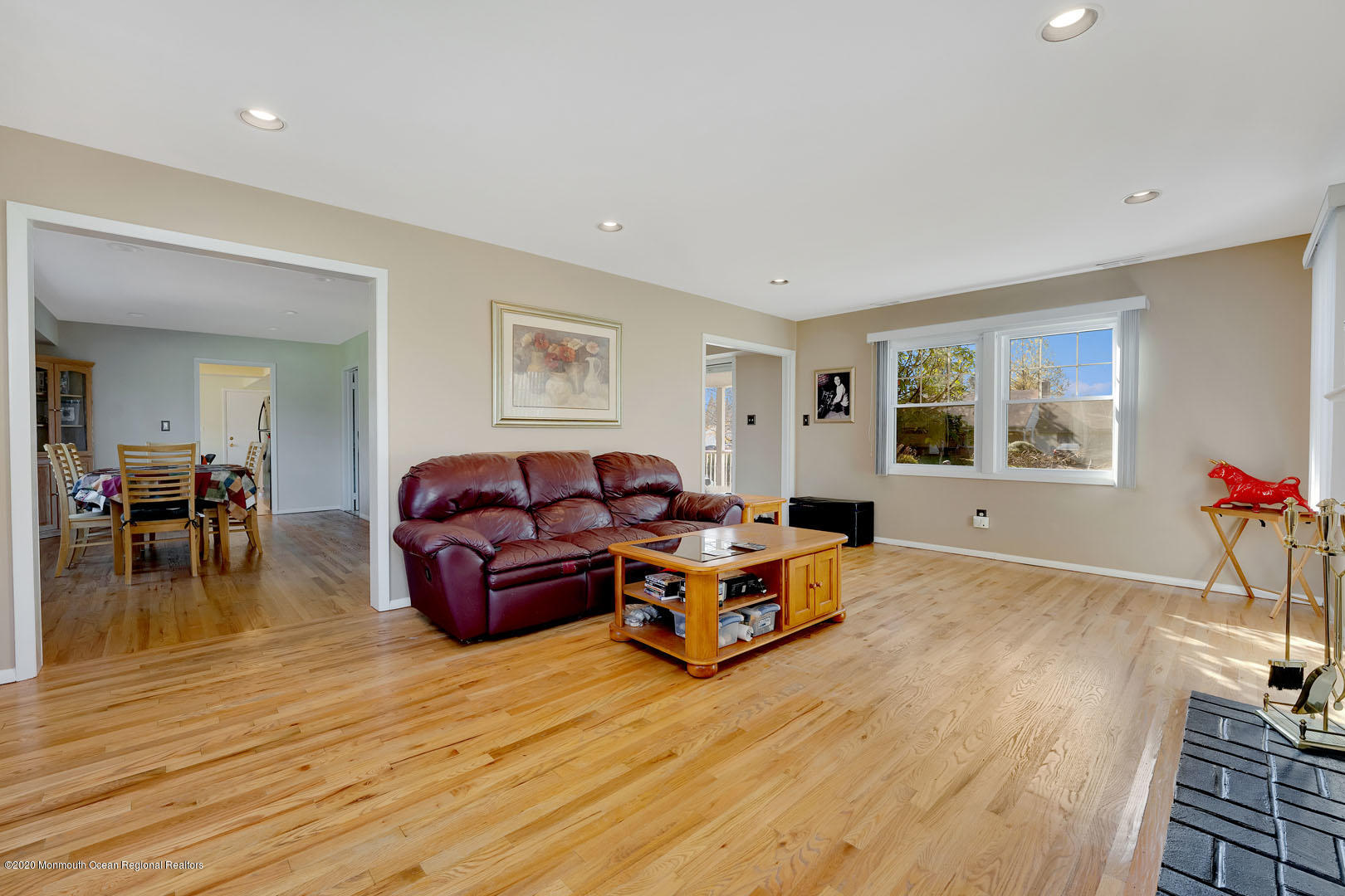 22 Taylor Road Marlboro, NJ 07746 - Photo 4 of 17 DSC06638
