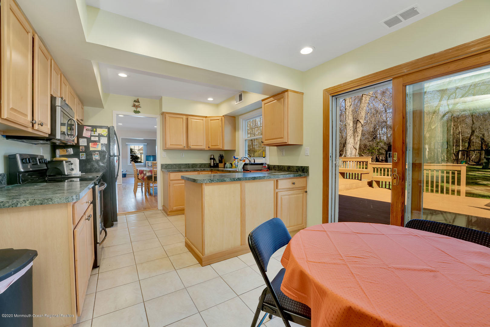 22 Taylor Road Marlboro, NJ 07746 - Photo 6 of 17 DSC06653