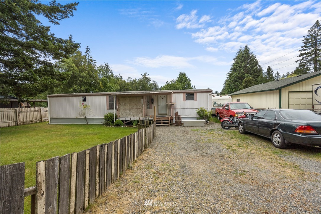 4910 Southeast Foss Road Port Orchard, WA 98366 - Photo 2 of 11 Gallery Image 2
