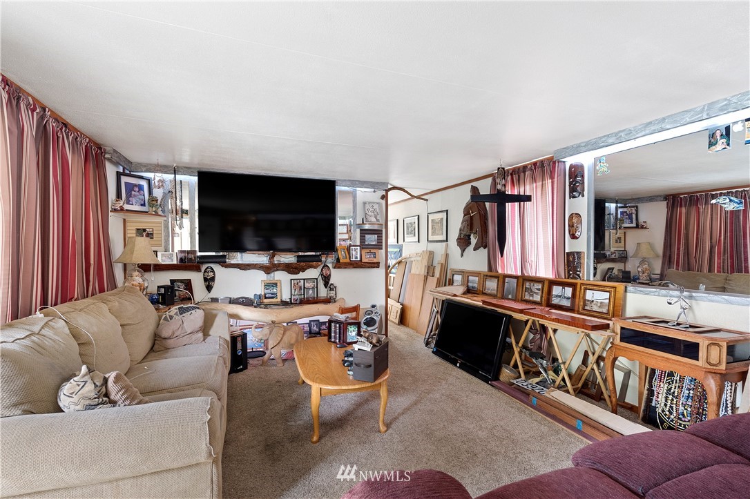 4910 Southeast Foss Road Port Orchard, WA 98366 - Photo 4 of 11 Gallery Image 4