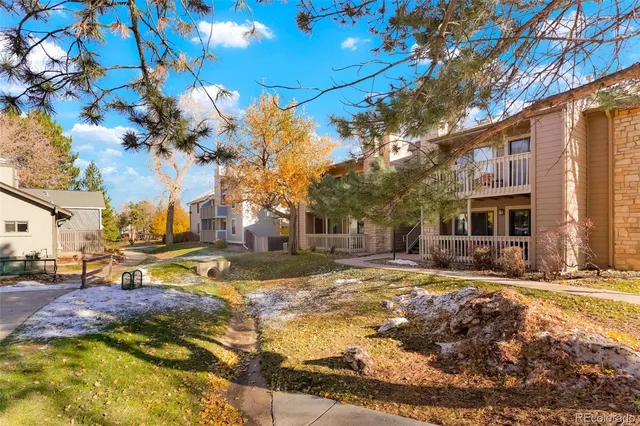 $2,200 | 10273 East Peakview Avenue, Unit D202, Englewood, CO 80111