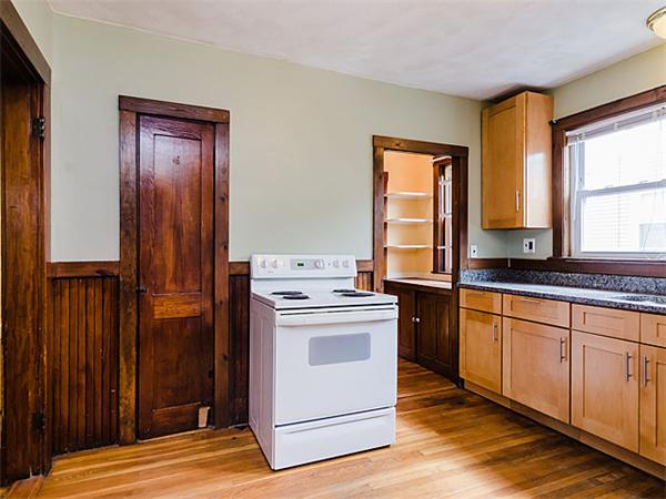 52 Upland Road Somerville, MA 02144 - Photo 9 of 28 Gallery Image 9