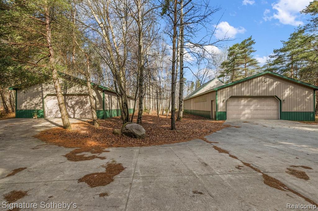 7699 Minnick Road Harbor Beach, MI 48441 - Photo 8 of 84