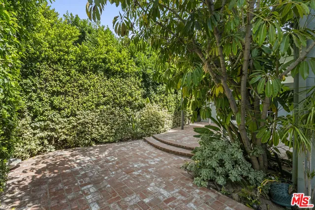 $6,500 | 18339 Linnet Street, Tarzana, CA 91356