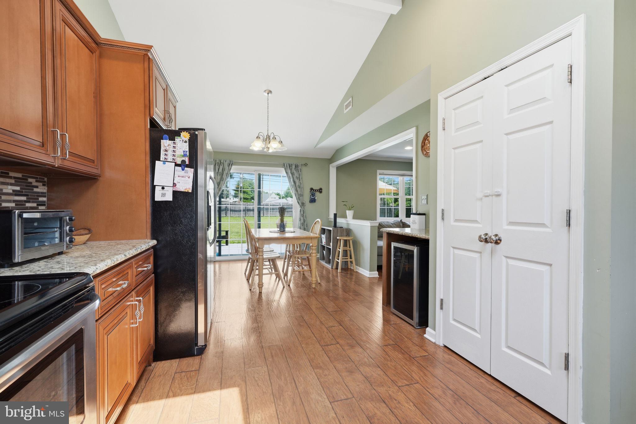 59 Iroquois Road Levittown, PA 19057 - Photo 9 of 25