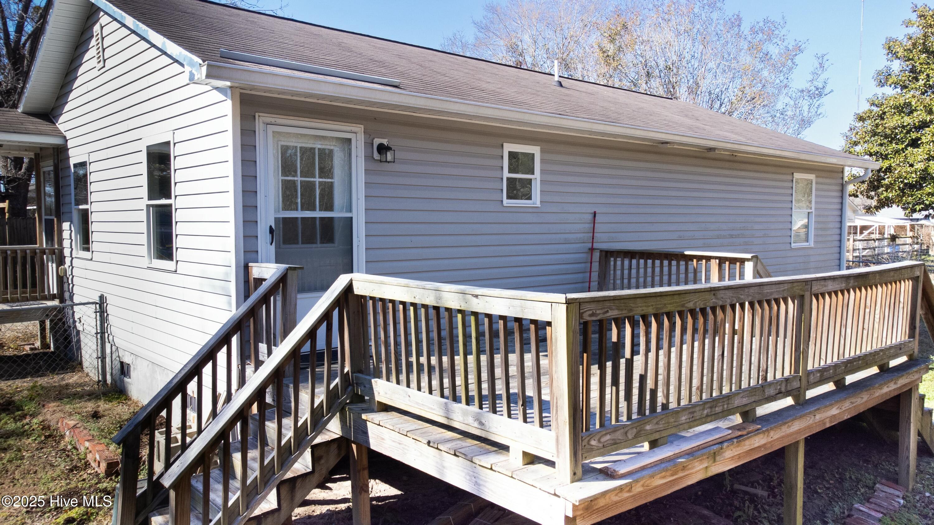 3408 Oaks Road New Bern, NC 28560 - Photo 2 of 27 tempImage7M1B32