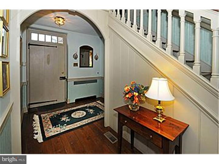 831 Runningbrook Road Jenkintown, PA 19046 - Photo 2 of 25 Foyer