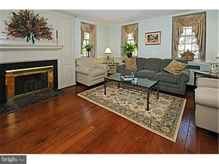831 Runningbrook Road Jenkintown, PA 19046 - Photo 3 of 25 Living Room