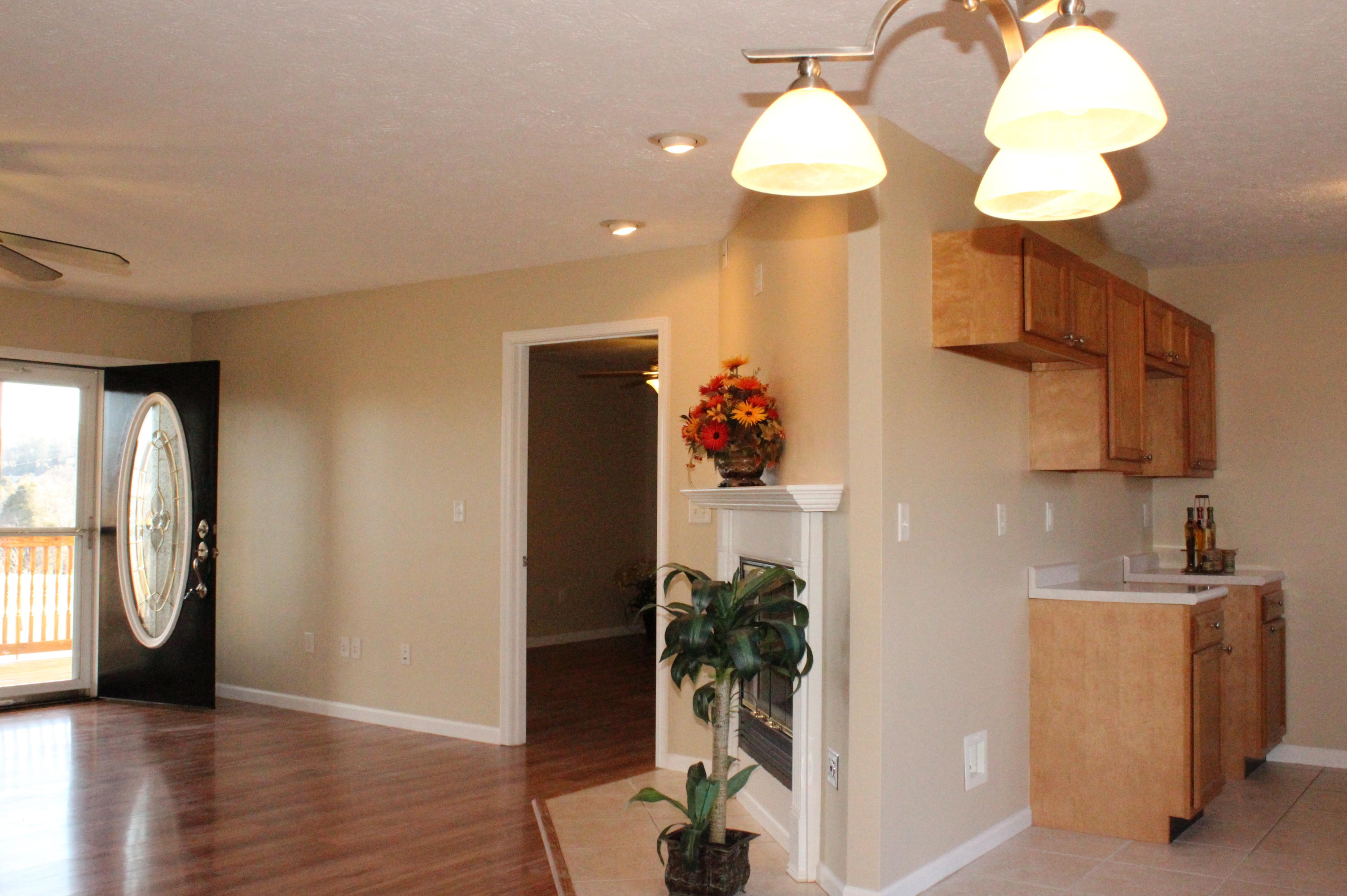 955 Spring Creek Road Dandridge, TN 37725 - Photo 14 of 36 Open Spacious Living Area