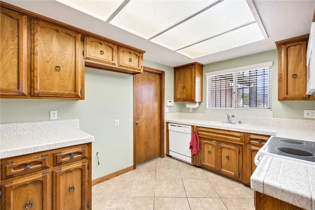 $625,900 | 42325 Whittier Avenue, Hemet, CA 92544