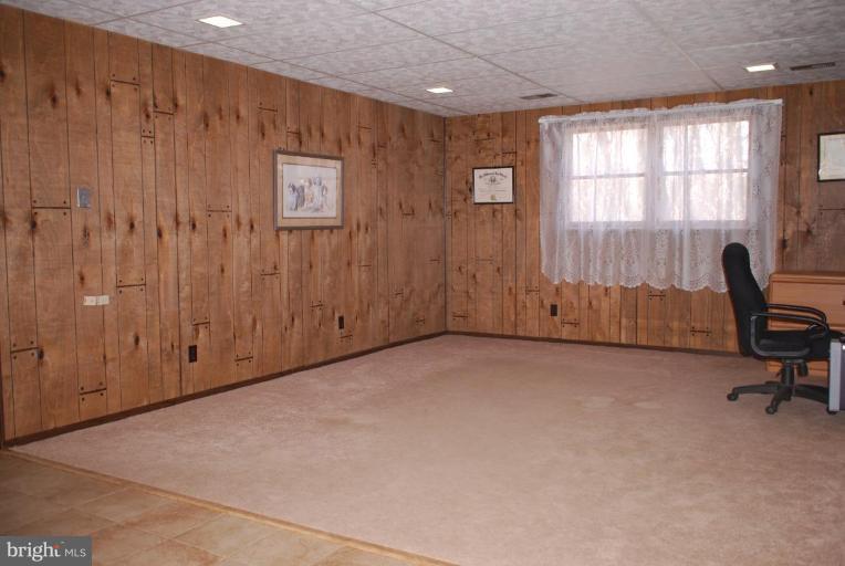 8415 Garland Road Pasadena, MD 21122 - Photo 6 of 30 Family Room