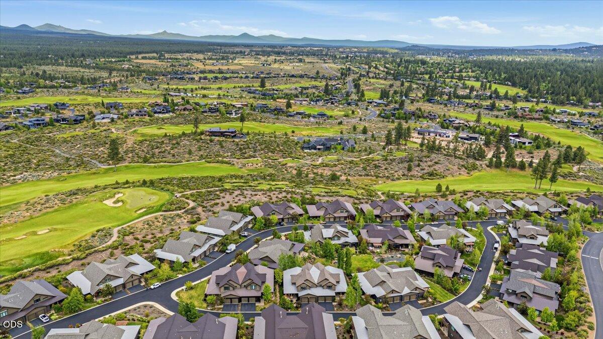 61333 Kindle Rock Loop Bend, OR 97702 - Photo 48 of 53 a view of city and ocean
