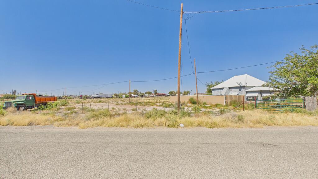 717 North Roberson Road Pecos, TX 79772 - Photo 2 of 10 Gallery Image 2
