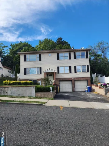 $3,400 | 52 North 14th Street, Unit 2, Hawthorne, NJ 07506