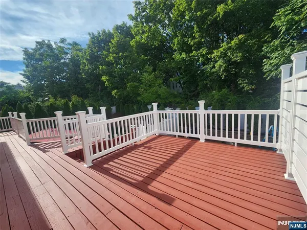 $3,200 | 52 North 14th Street, Unit 2, Hawthorne, NJ 07506