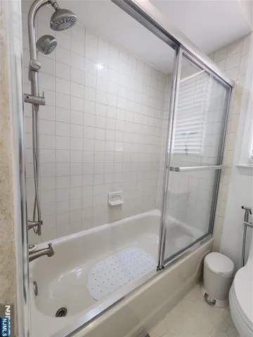 $3,400 | 52 North 14th Street, Unit 2, Hawthorne, NJ 07506