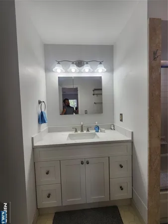 $3,200 | 52 North 14th Street, Unit 2, Hawthorne, NJ 07506