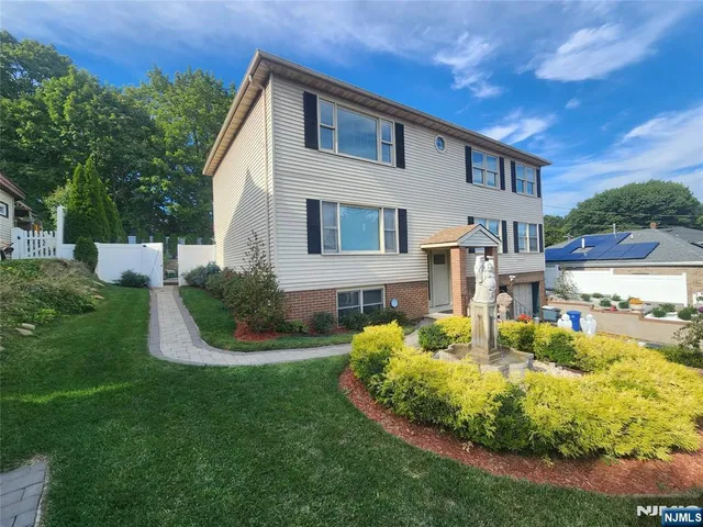 $3,400 | 52 North 14th Street, Unit 2, Hawthorne, NJ 07506