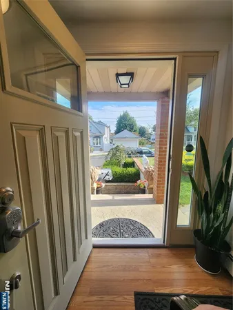 $3,200 | 52 North 14th Street, Unit 2, Hawthorne, NJ 07506