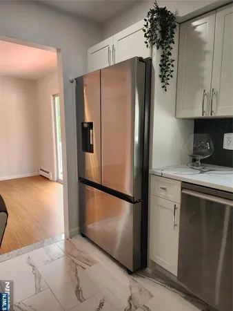 $3,200 | 52 North 14th Street, Unit 2, Hawthorne, NJ 07506